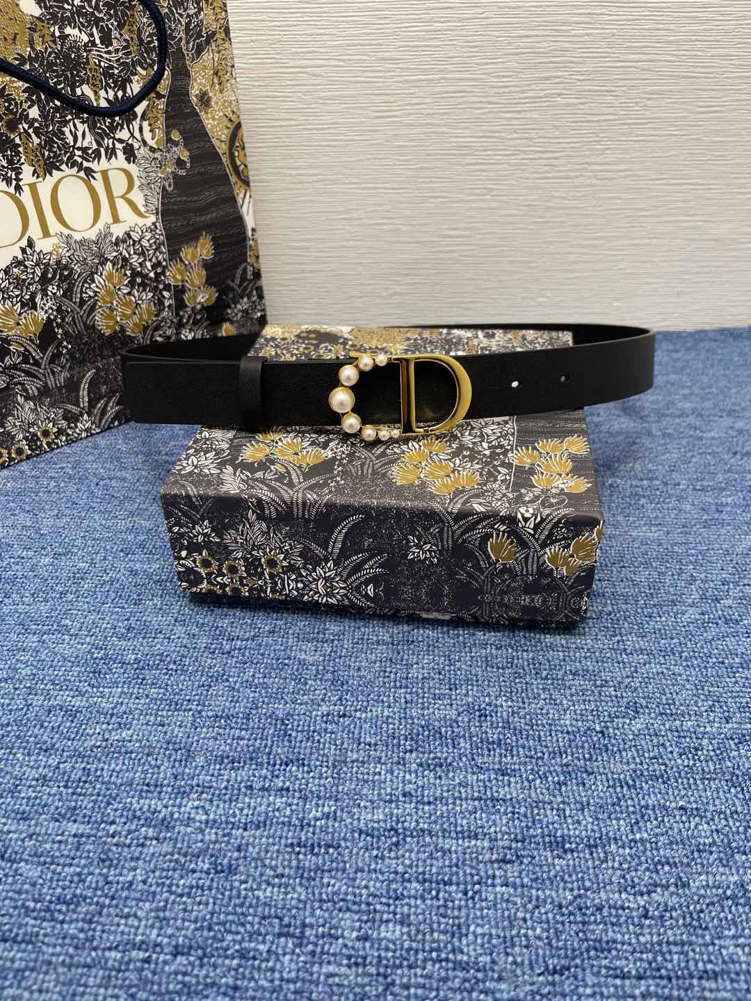 155RD200PDE Stylish  High quality belt With full package