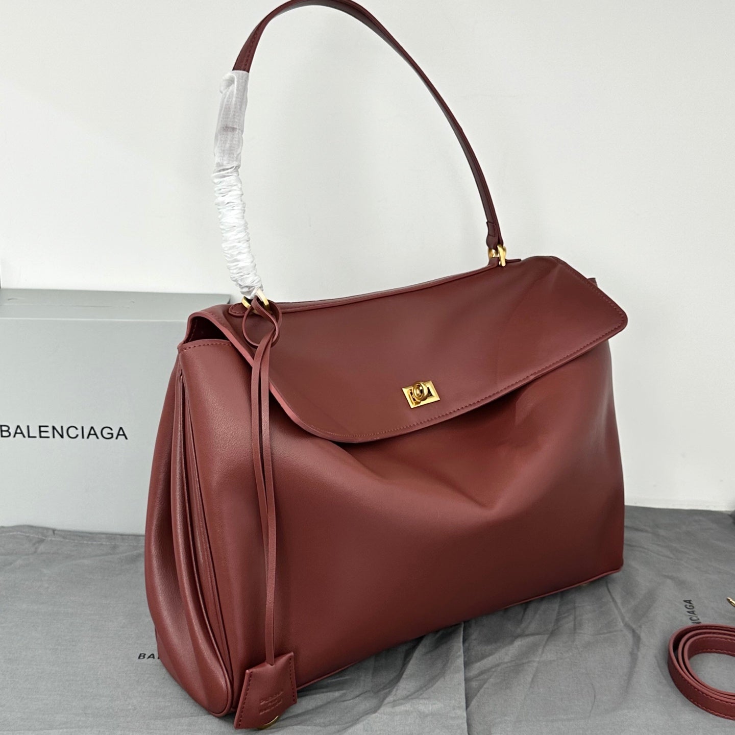155NJ56BDE Stylish leather bag