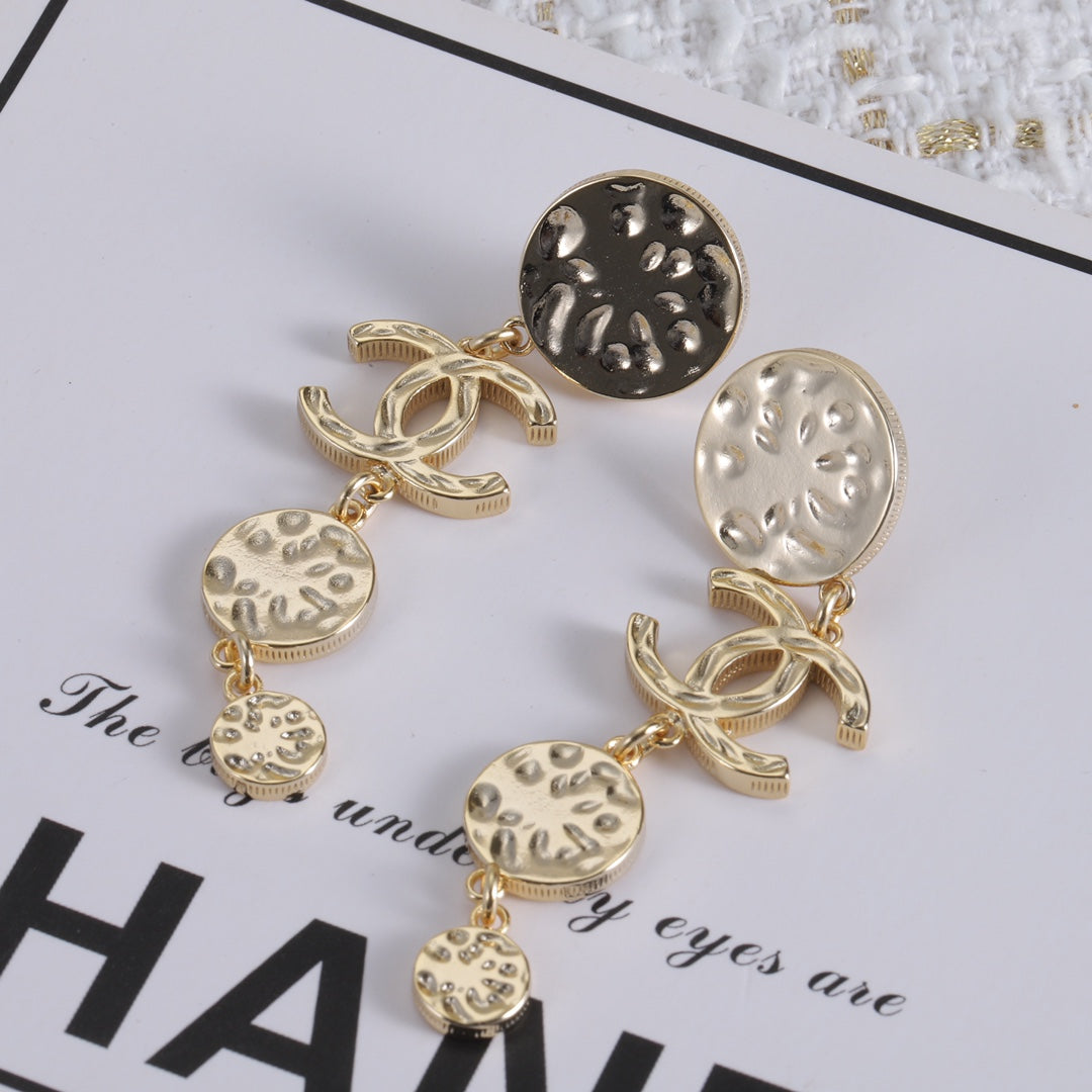 15QC6EDE Stylish Earrings