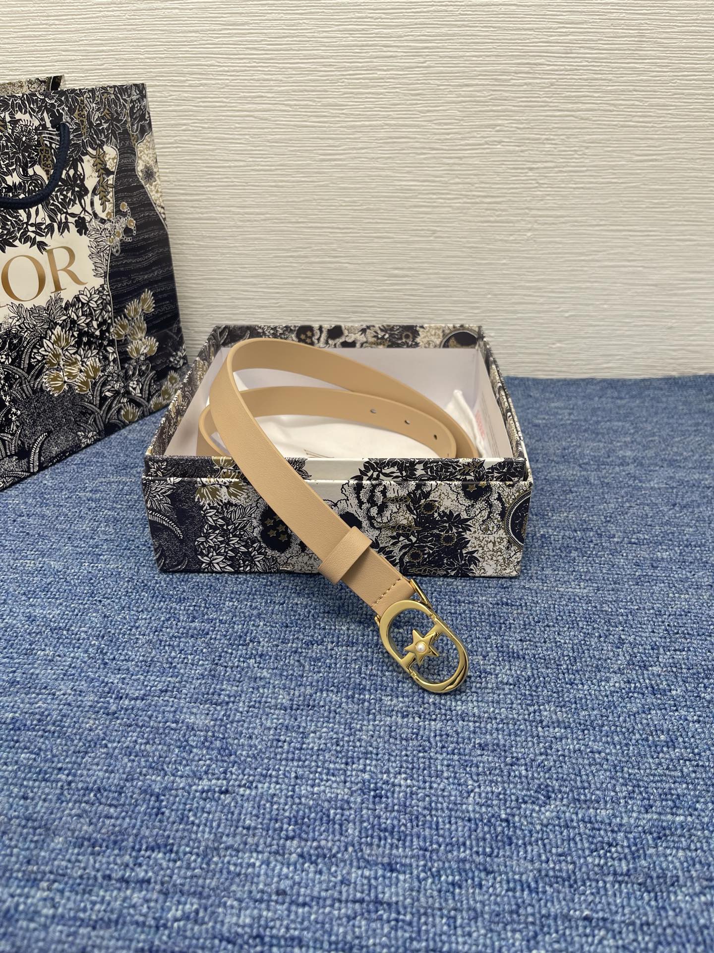 155RD205PDE Stylish  High quality belt With full package