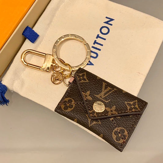 1E5ADE Stylish Keychains