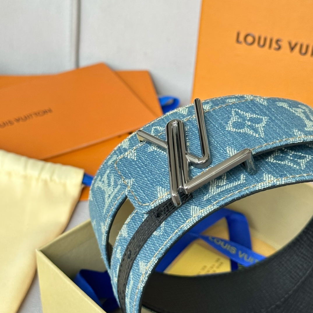 14E4PDE Stylish  High quality belt With full package