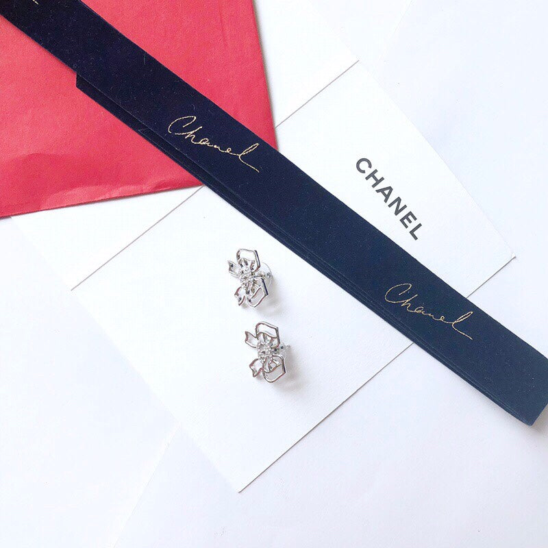 1YC142EDE Stylish Earrings