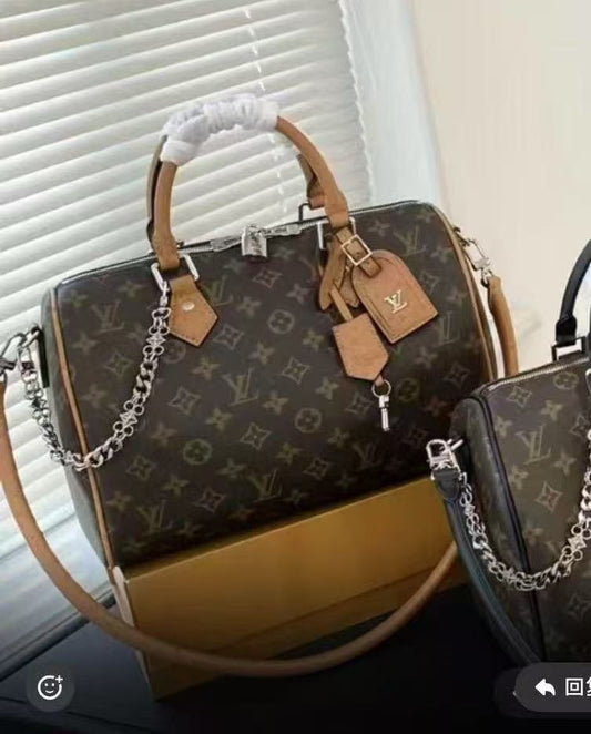 1WE53BDE Stylish leather bag