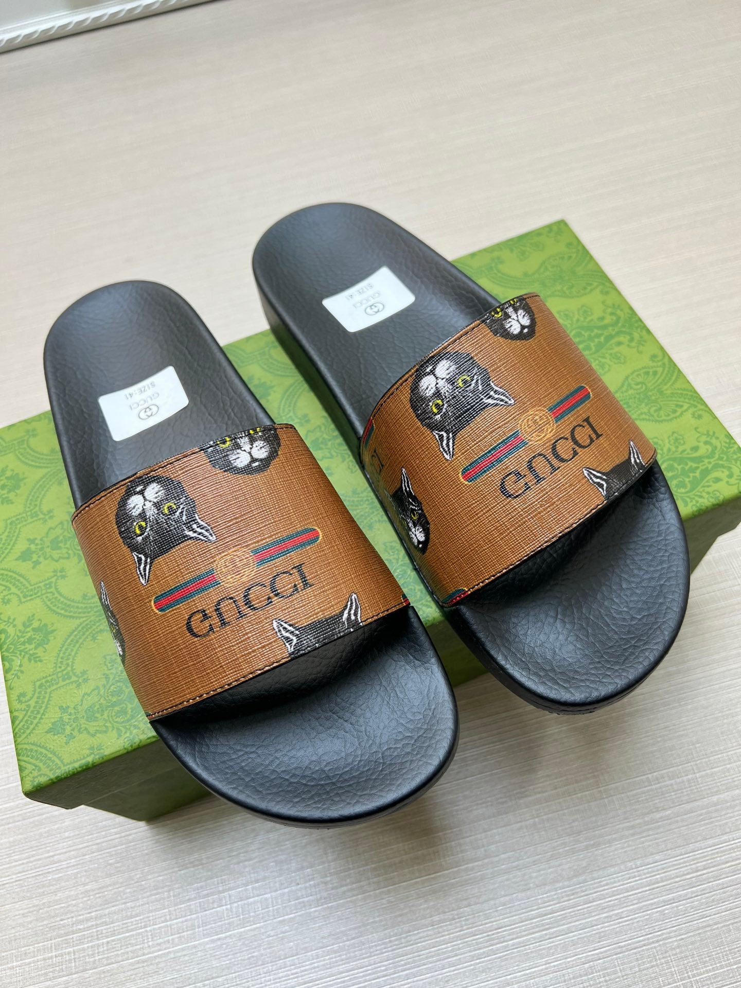 5WB239ZDE Stylish Slippers