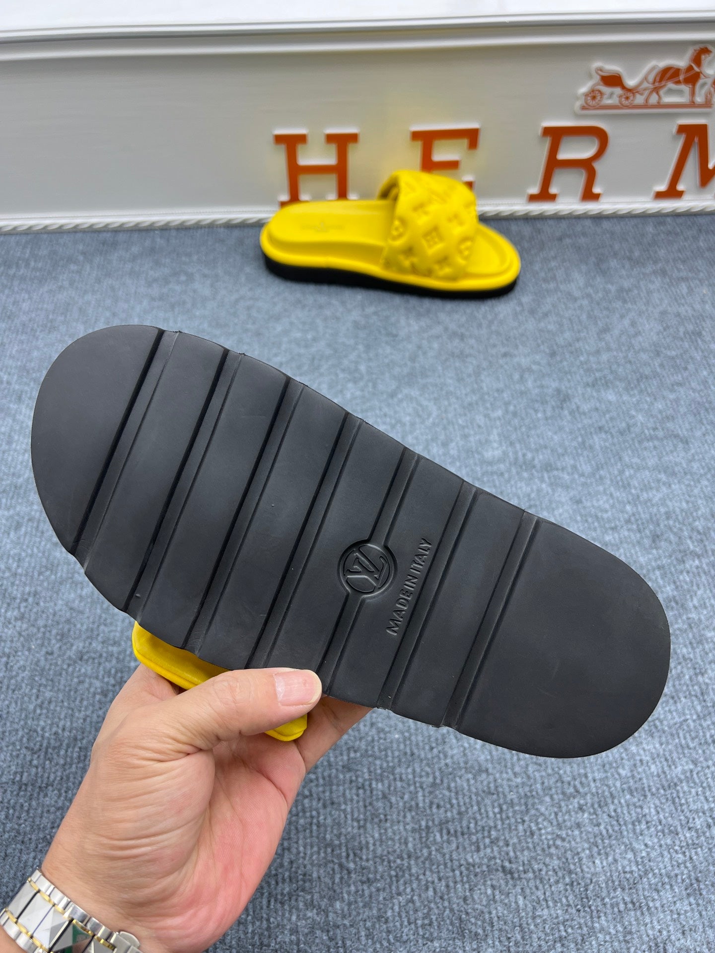 5YE115ZDE Stylish Slippers
