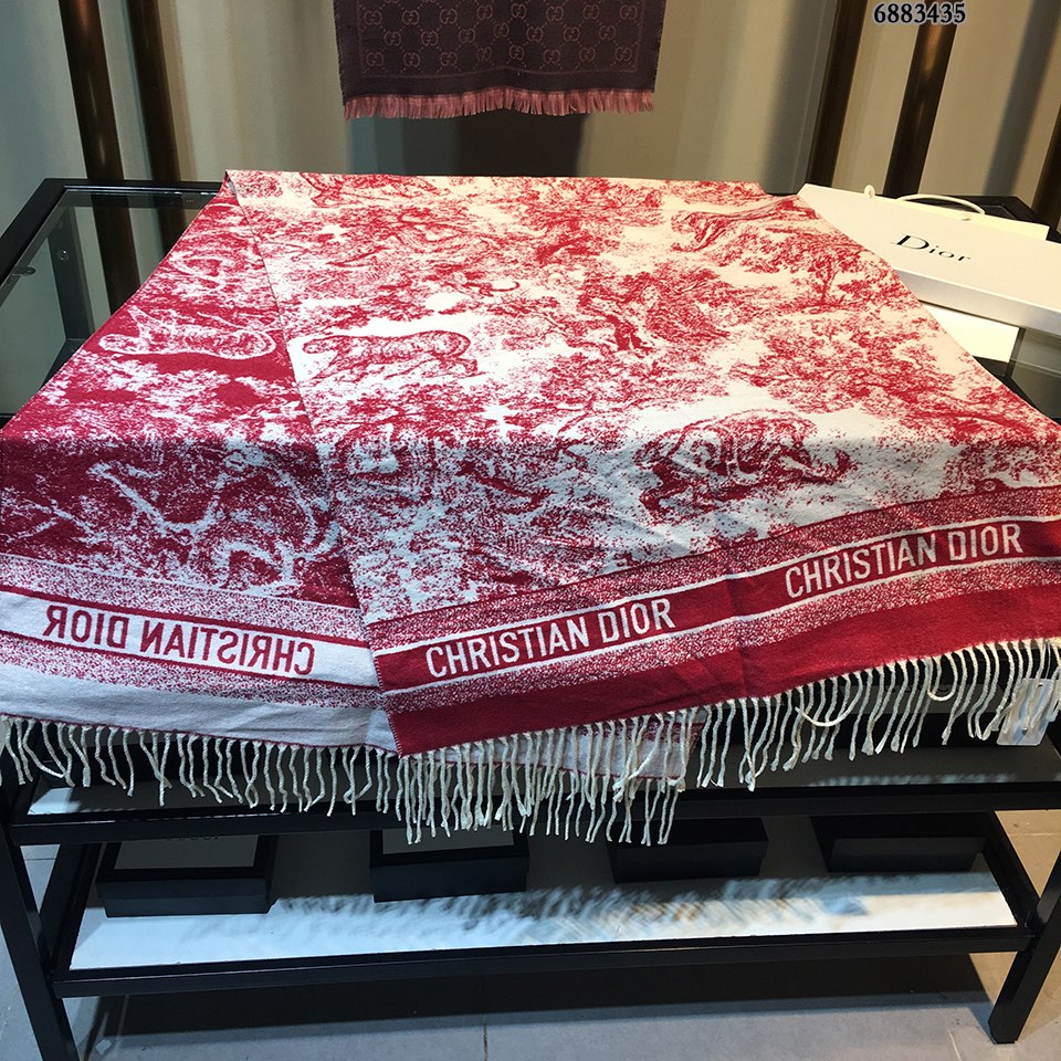 175RD49WDE Stylish Winter Scarves