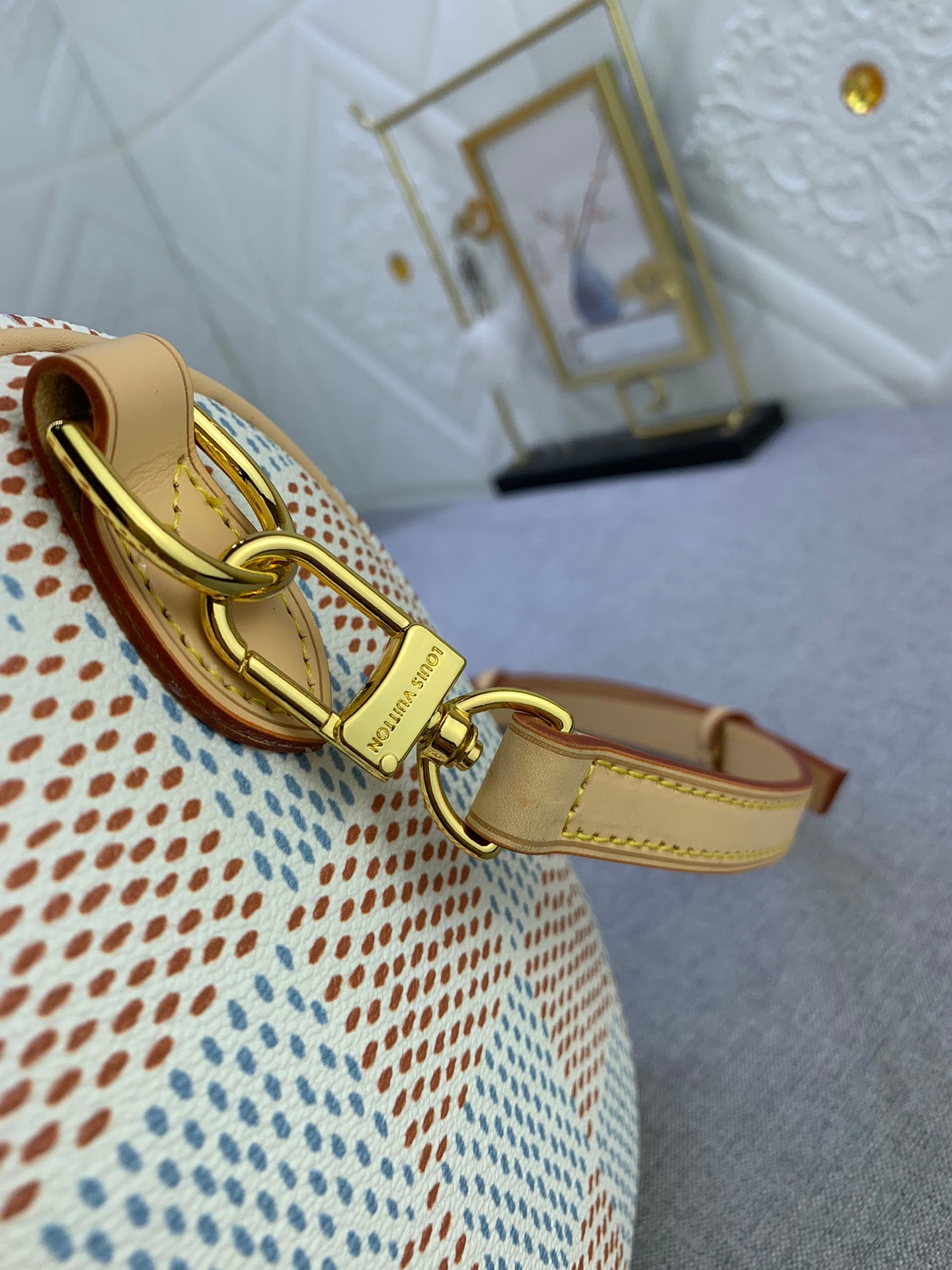 2XE269BDE Stylish leather bag 