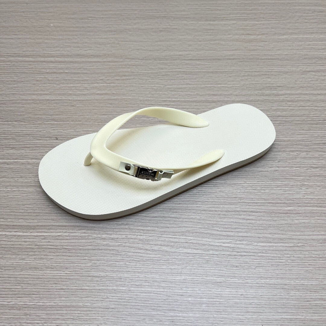 54A162ZDE Stylish slippers