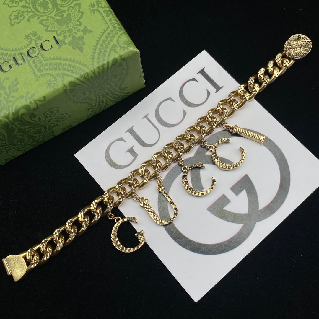 1B233XDE Stylish Bracelets