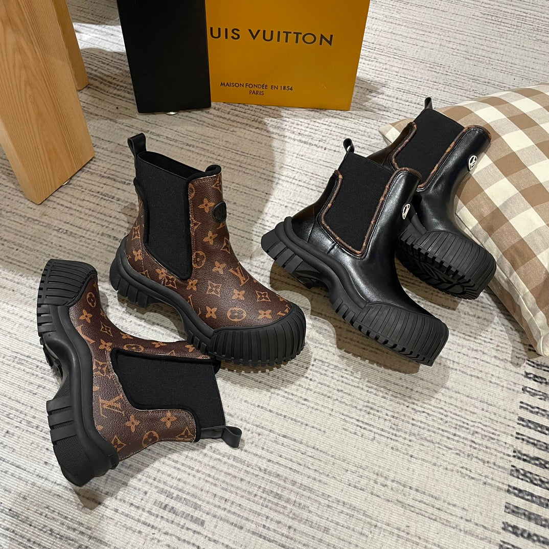 1JE8ZDE Stylish leather boots
