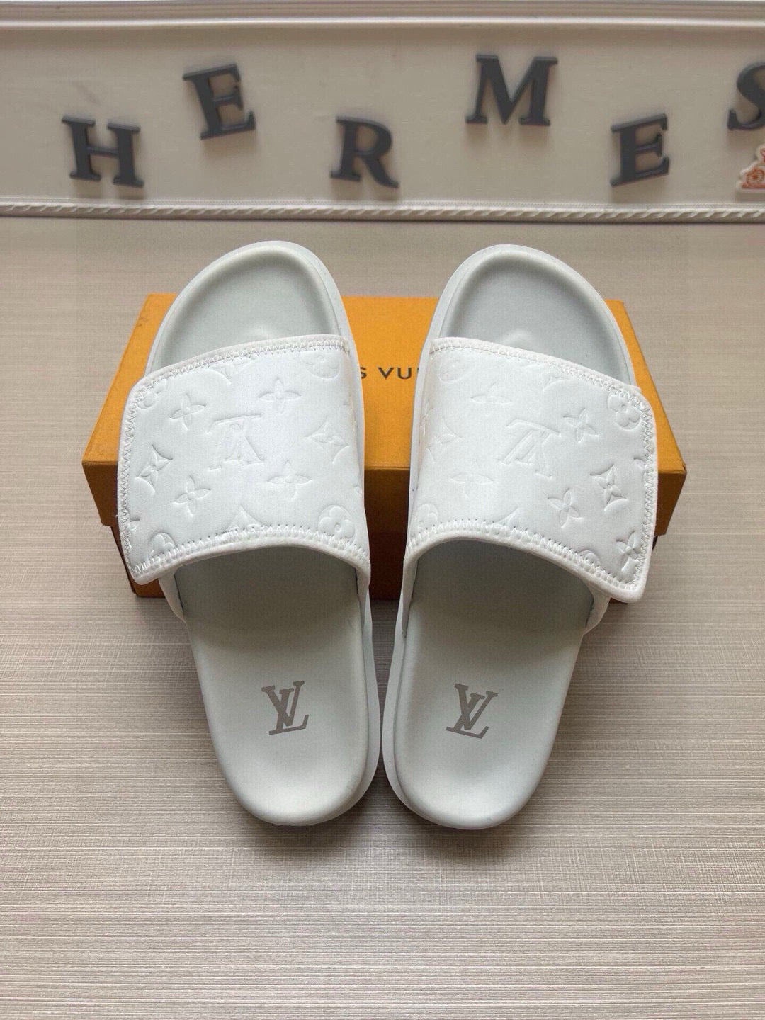 5QE5ZDE Stylish Slippers