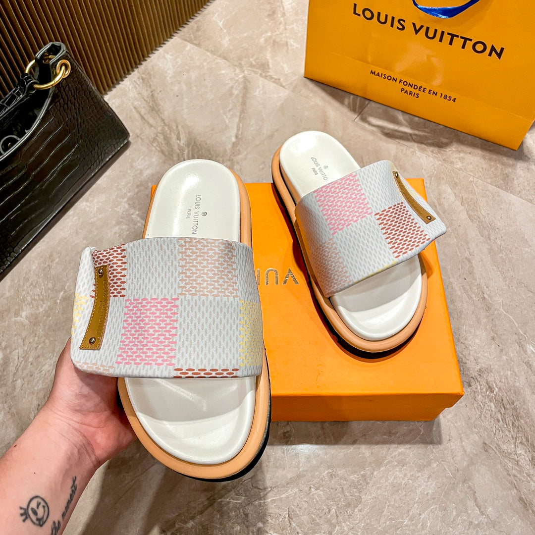 14E211ZDE Stylish Slippers