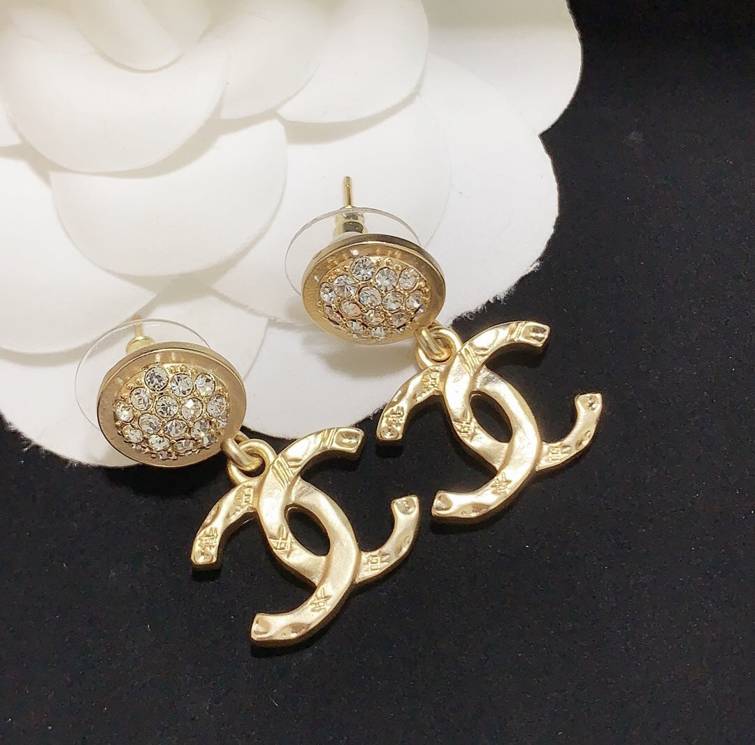 1YC140EDE Stylish Earrings