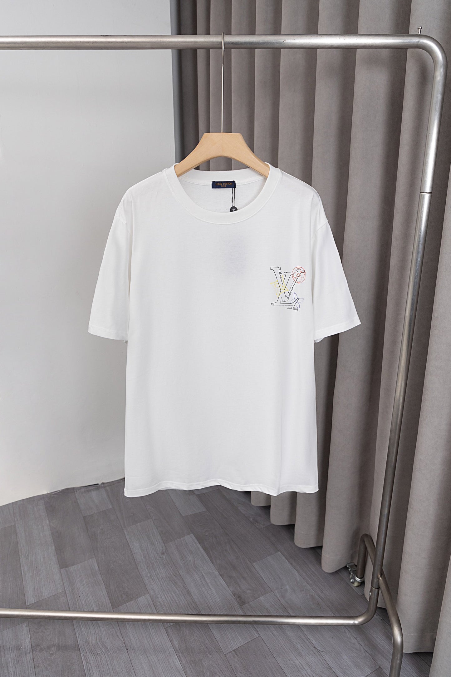 1ZE561UDE Stylish T-shirts