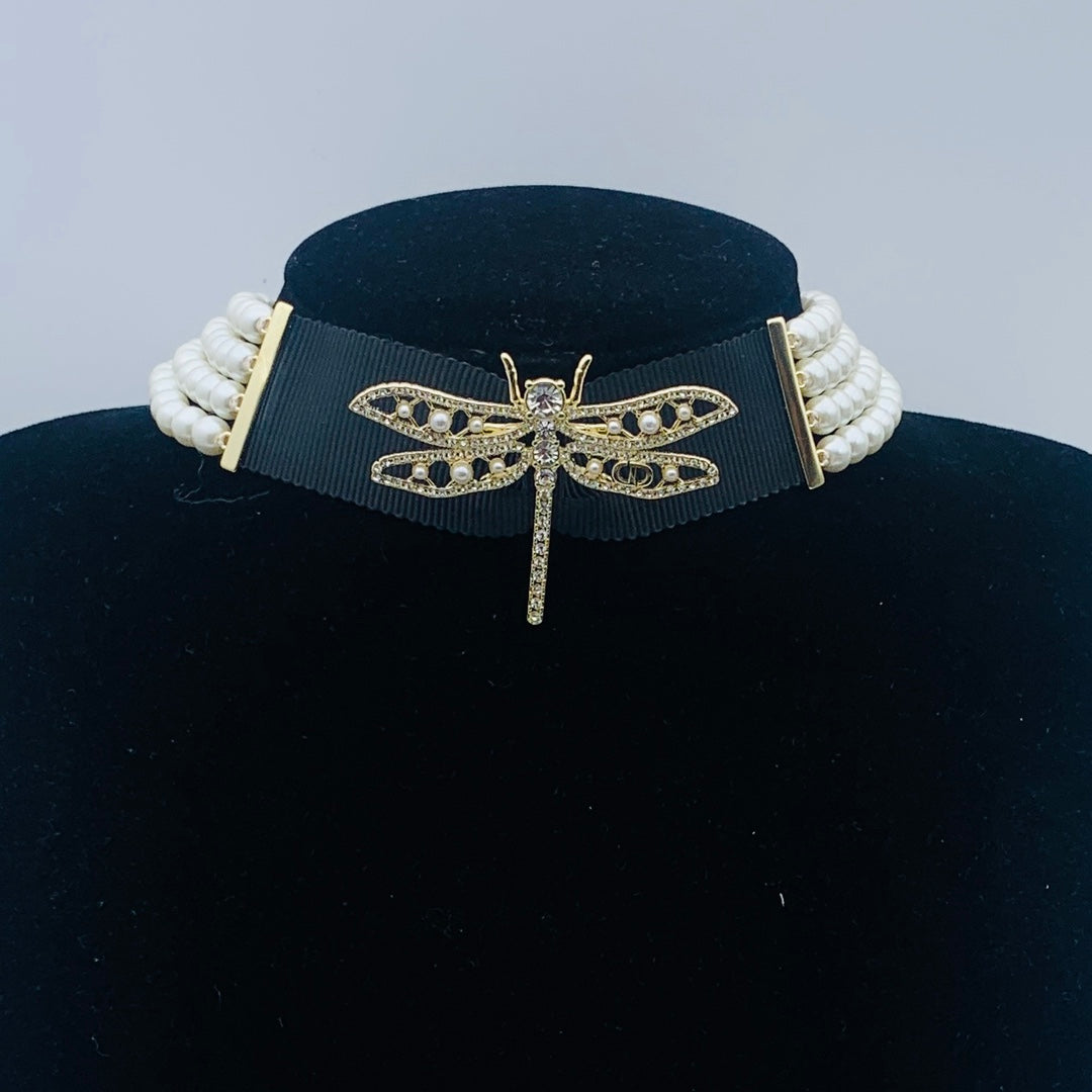 84D95XDE Stylish Necklaces