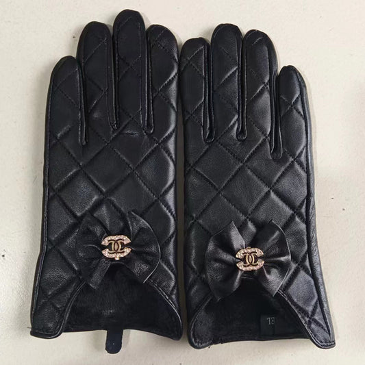 24C86SDE Stylish gloves