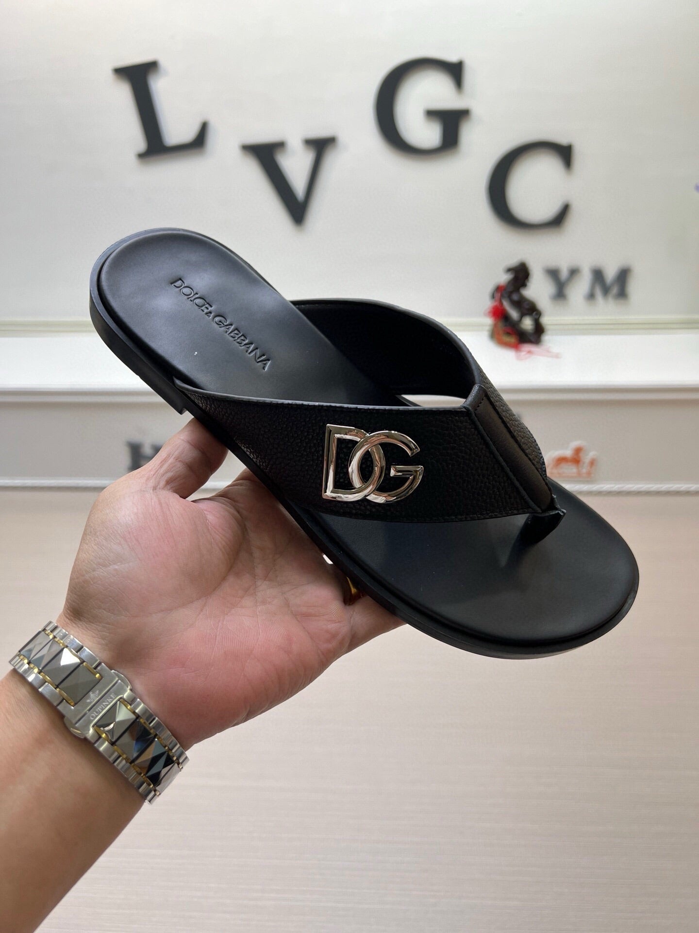 54A20ZDE Stylish slippers