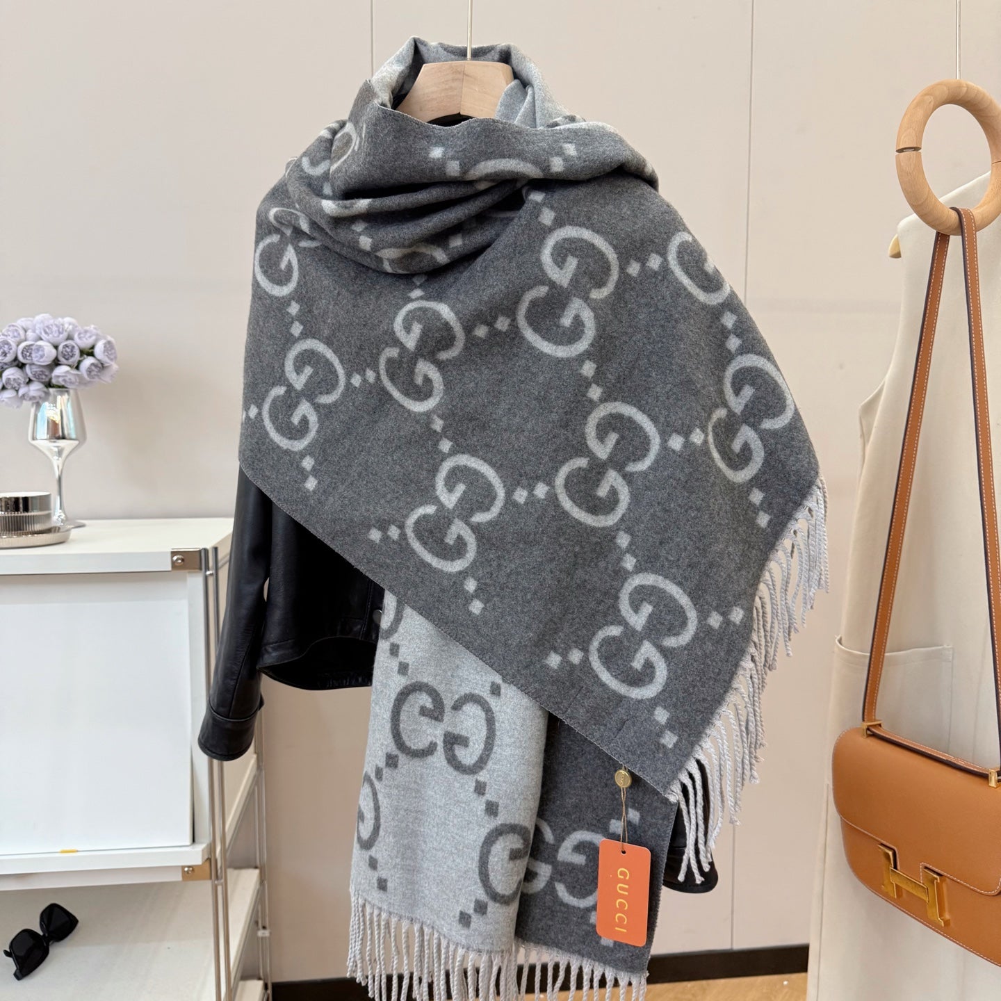 185ZB30WDE Stylish Winter Scarves
