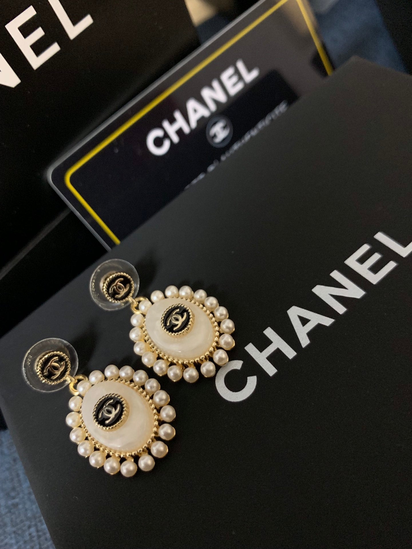 14C87EDE Stylish Earrings