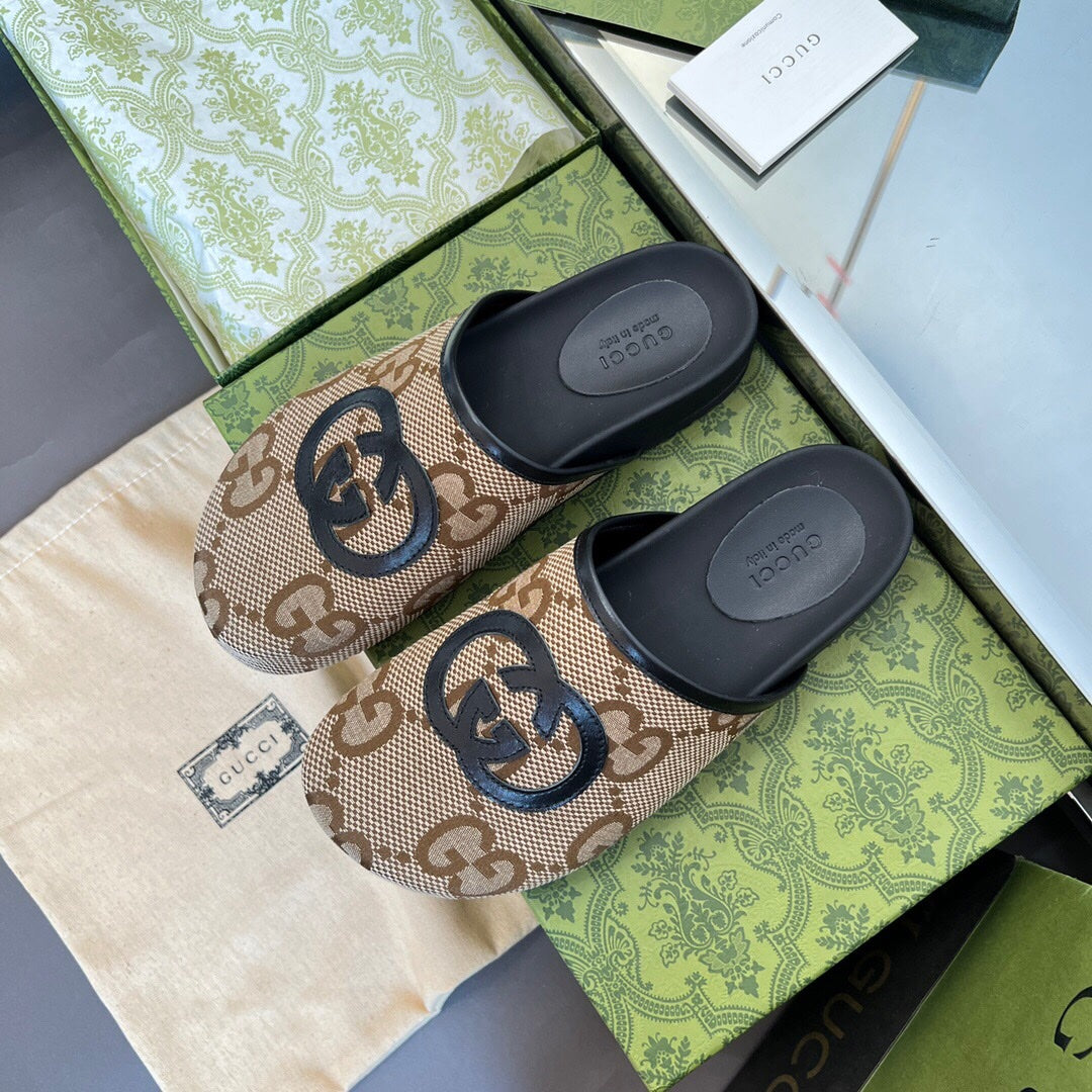 2YB26ZDE Stylish Slippers