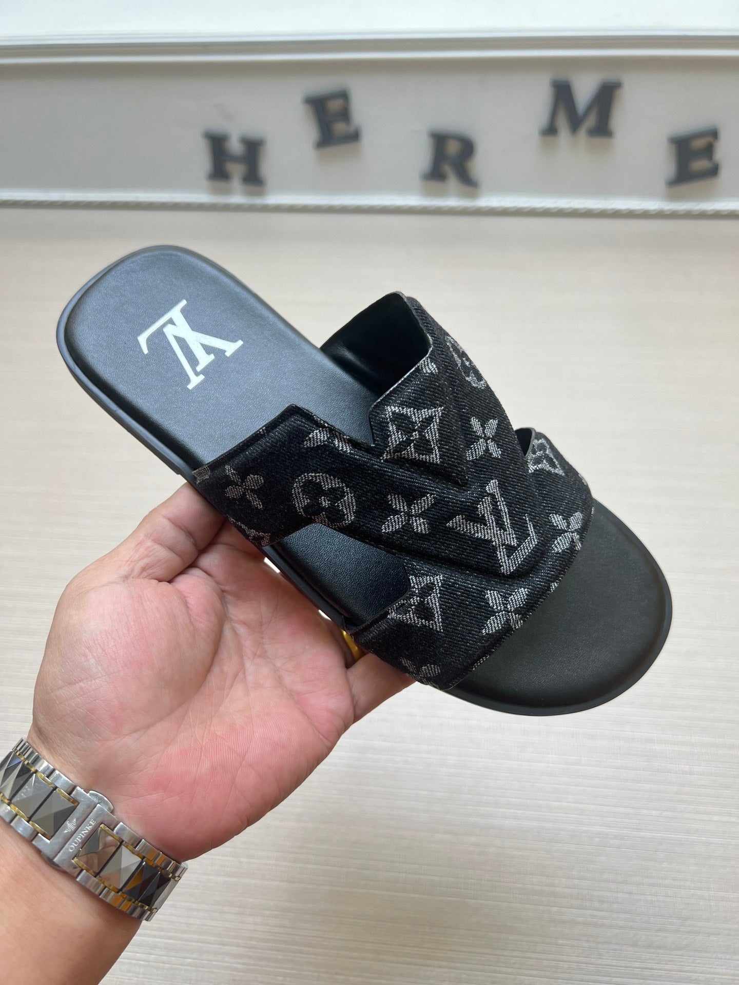 54E29ZDE Stylish slippers
