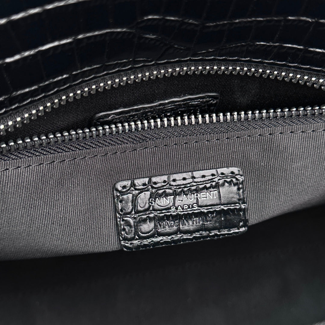 1XSL268BDE Stylish leather bag 