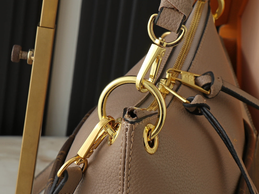 1WE115BDE Stylish leather bag