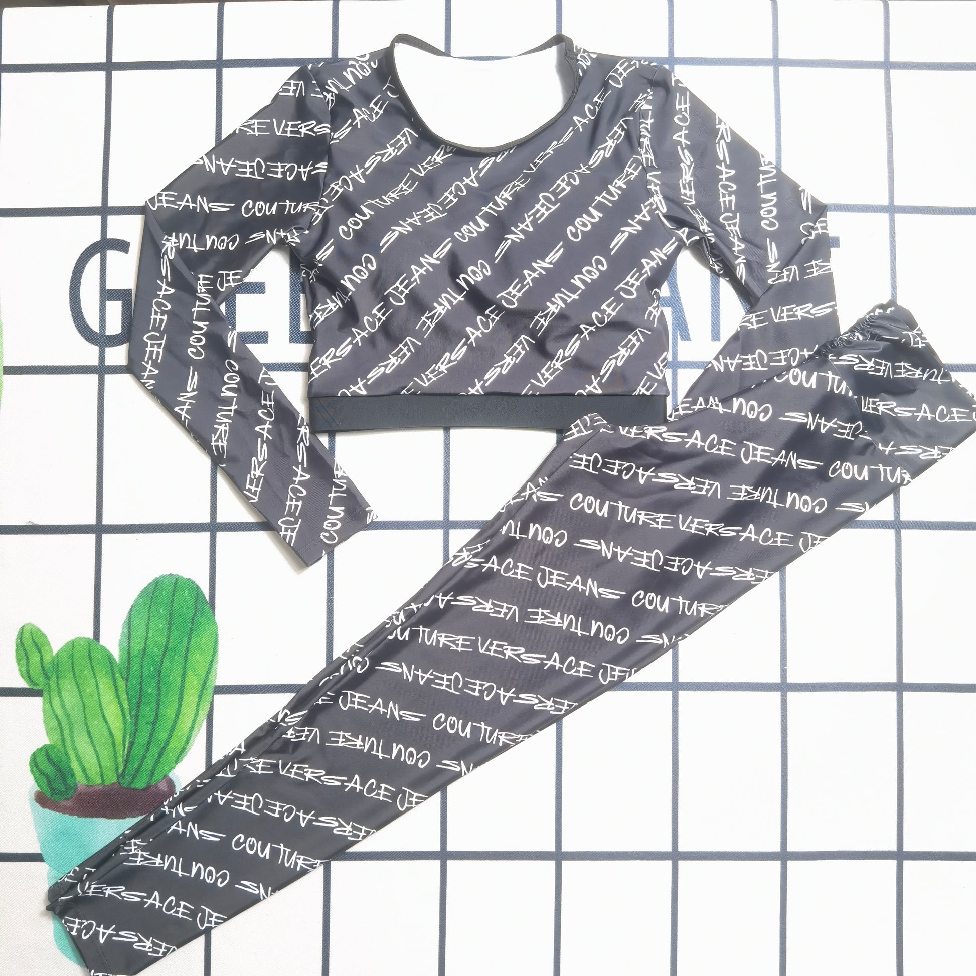 14A135YDE Stylish Long sleeve swimsuit