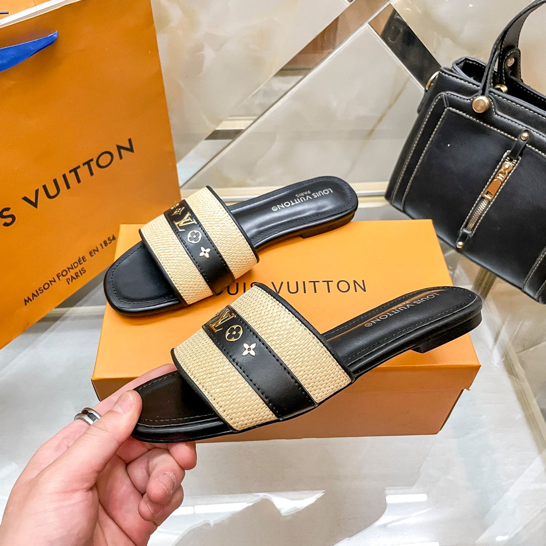 14E96ZDE Stylish Slippers