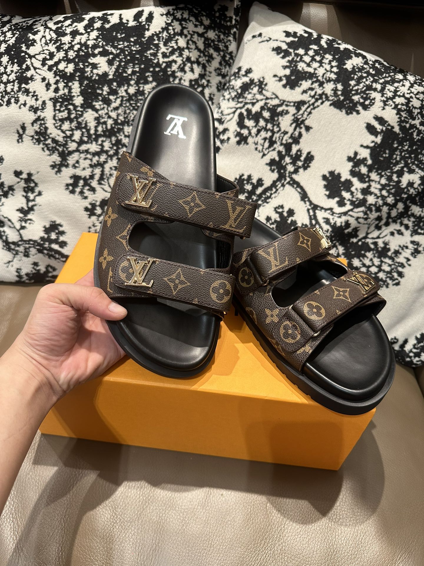 285ZE29ZDE Stylish leather Shoes