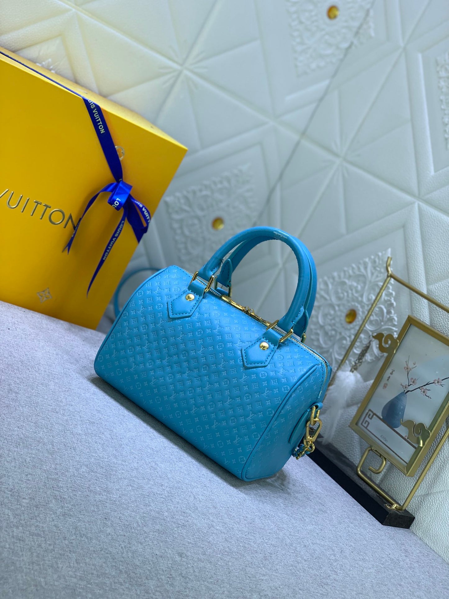 1XE143BDE Stylish leather bag 