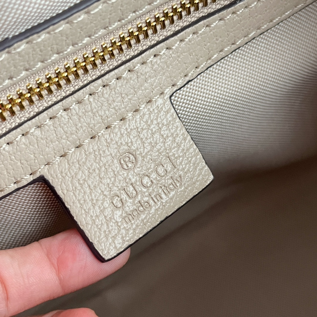 1WB60BDE Stylish leather bag