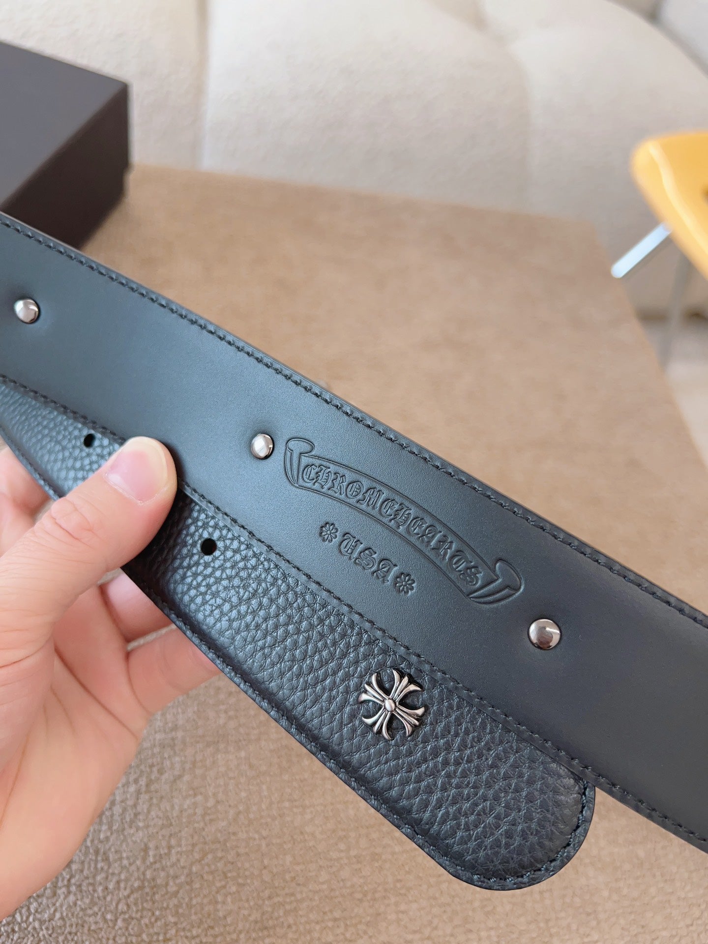 255RA15PDE Stylish  High quality belt With full package