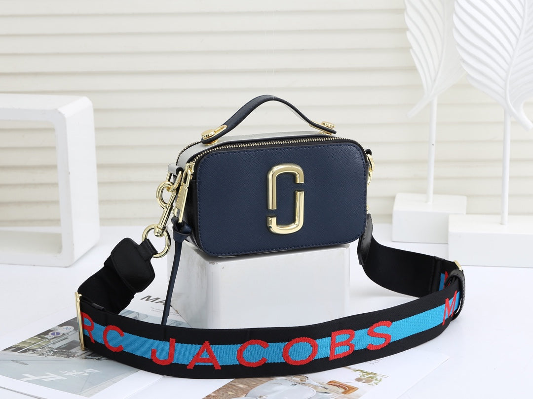 1XA31BDE Stylish leather bag 