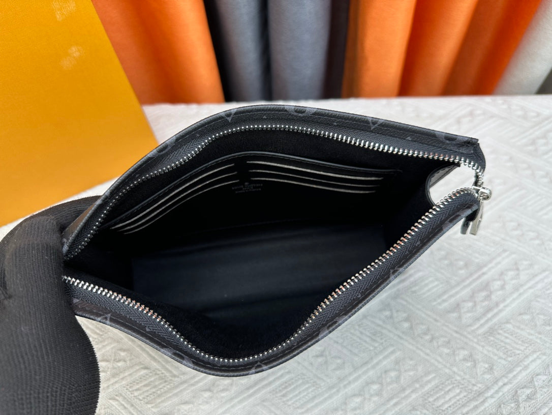 1XE396BDE Stylish leather bag