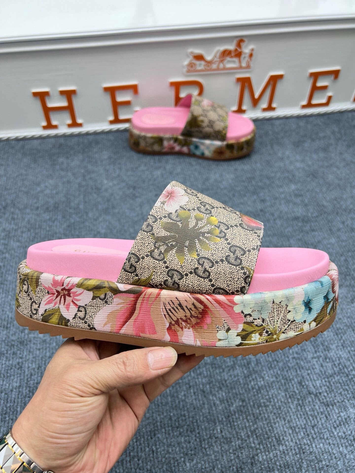 54B122ZDE Stylish slippers  Sole thickness 5.5cm