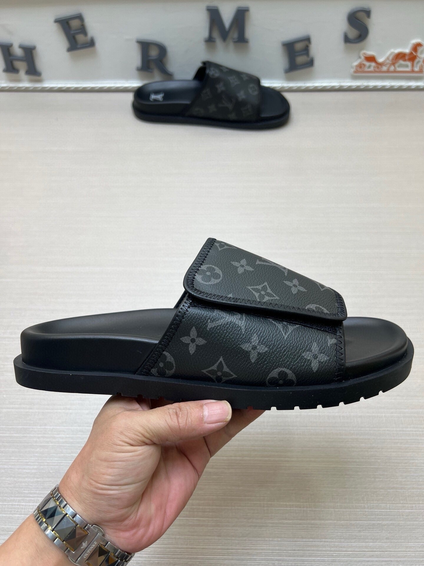 5WE245ZDE Stylish Slippers