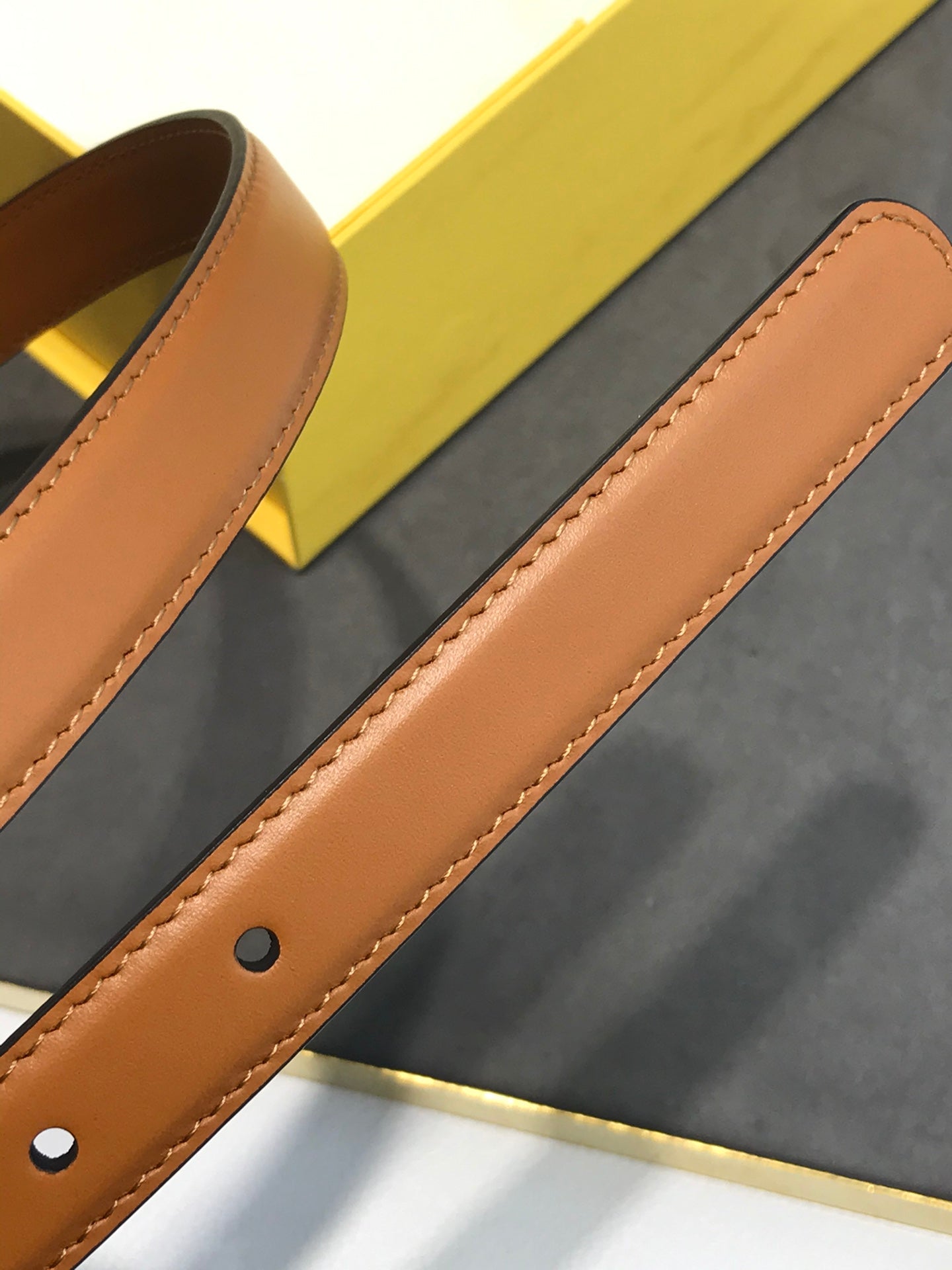 14F76PDE Stylish  High quality belt With full package