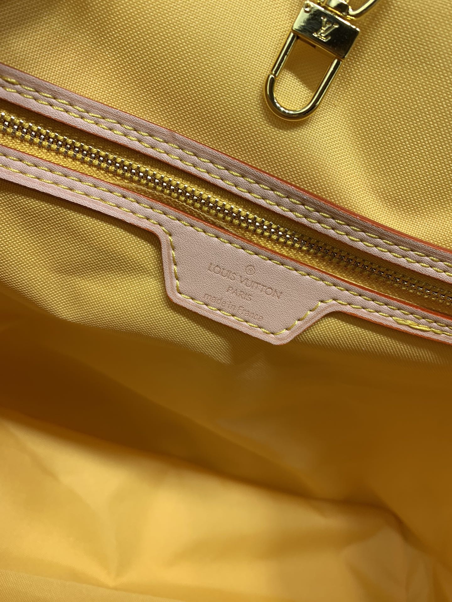 2XE341BDE Stylish leather bag 