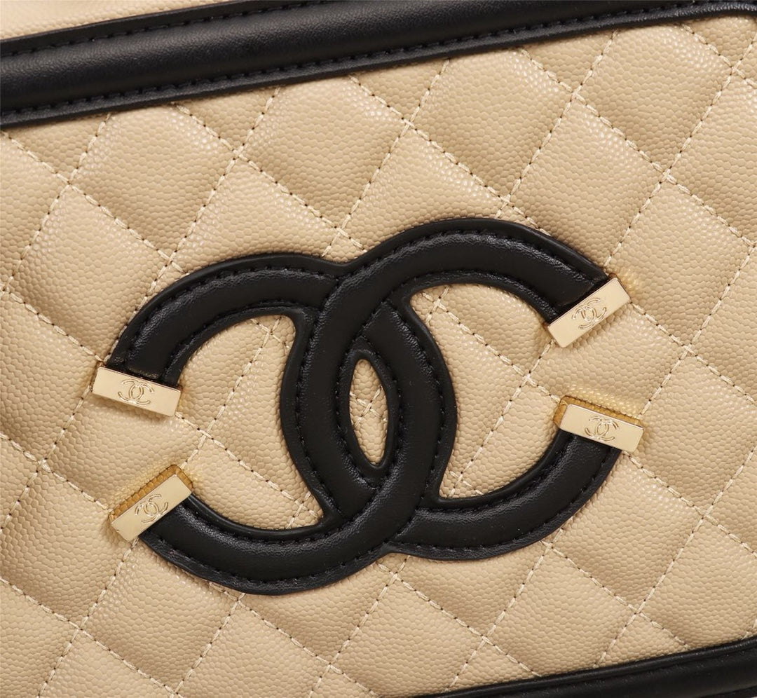 165NC124BDE Stylish leather bag