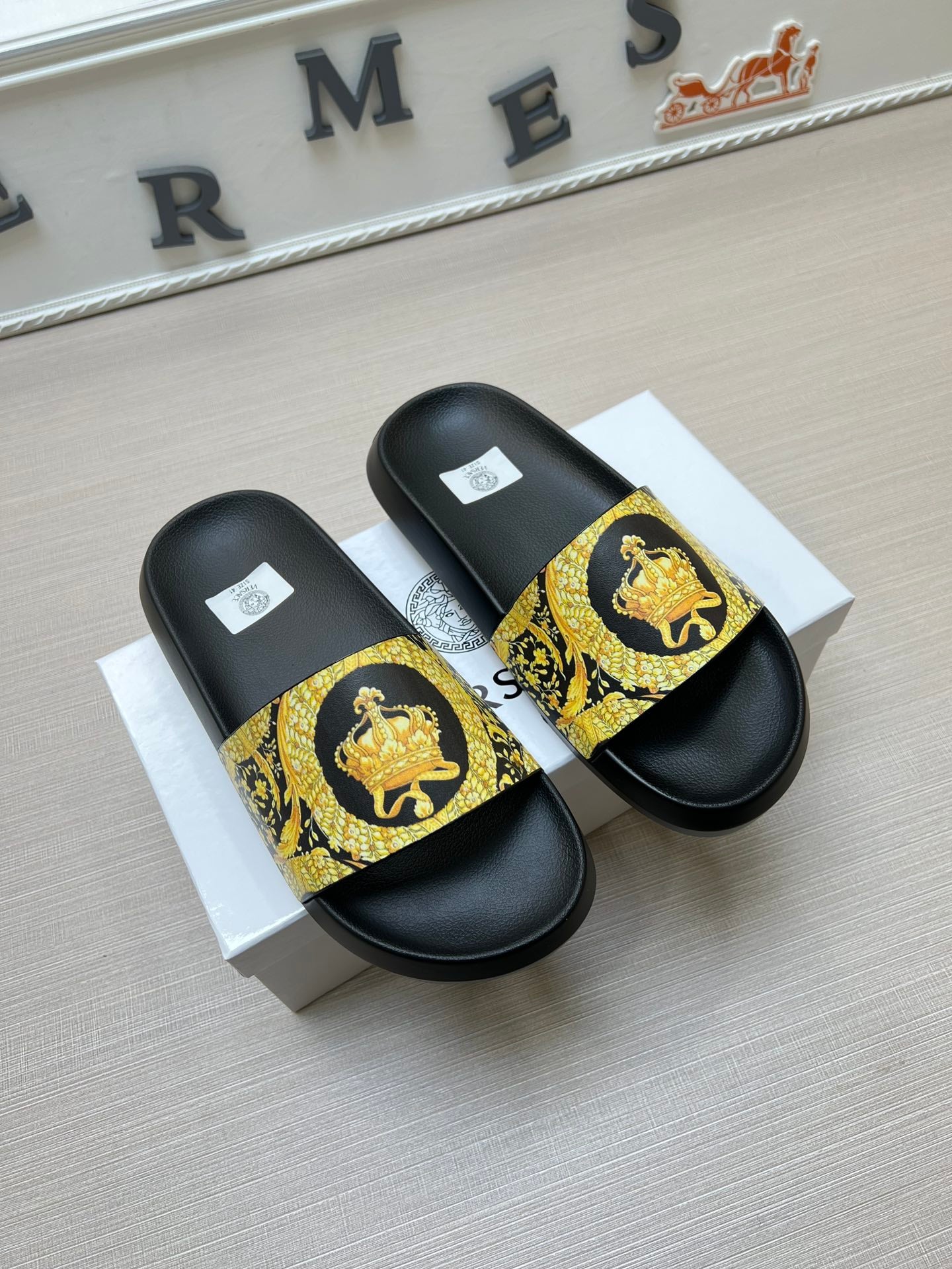 54V163ZDE Stylish slippers
