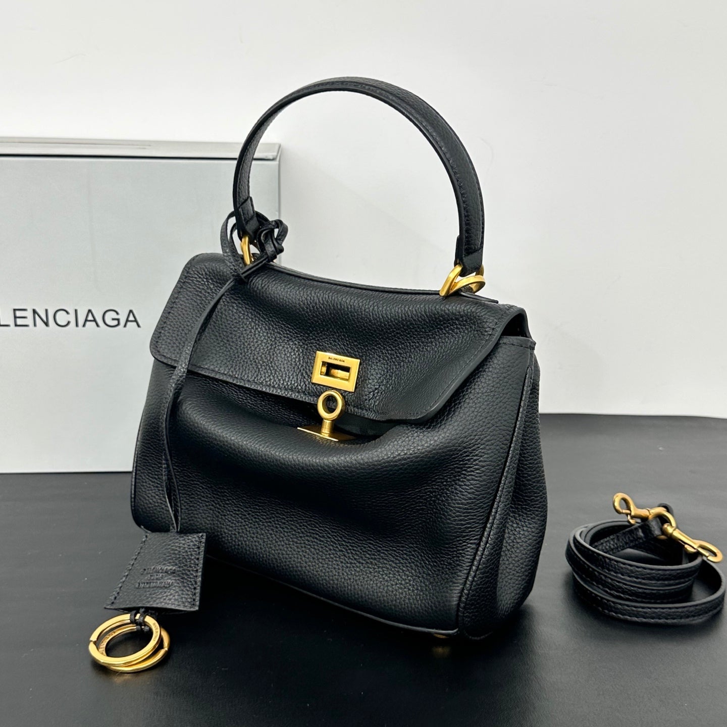 15XJ4BDE Stylish leather bag