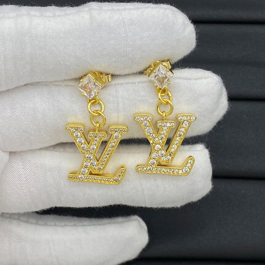 14E997EDE Stylish Earrings