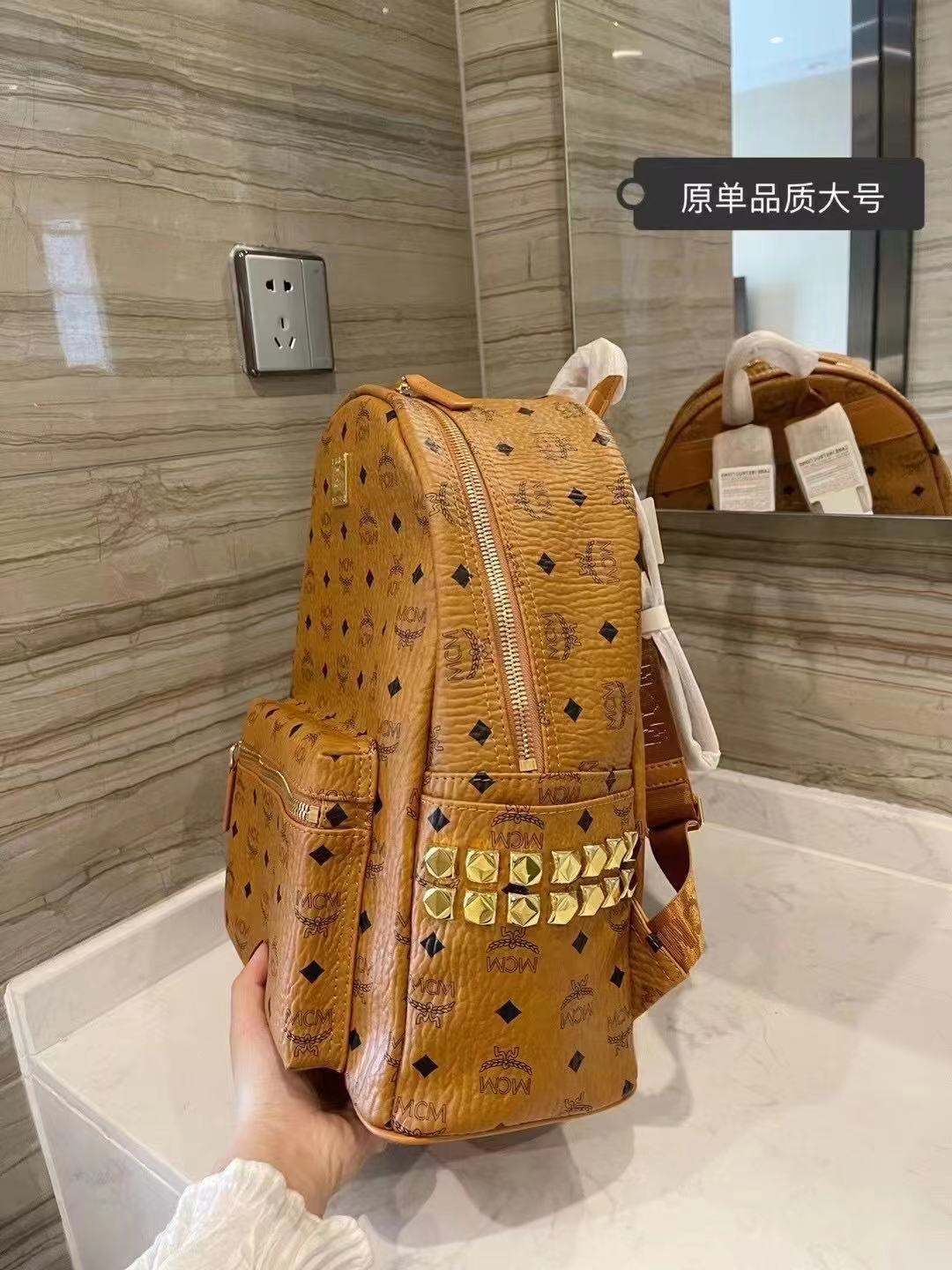 2XM332BDE Stylish leather bag 