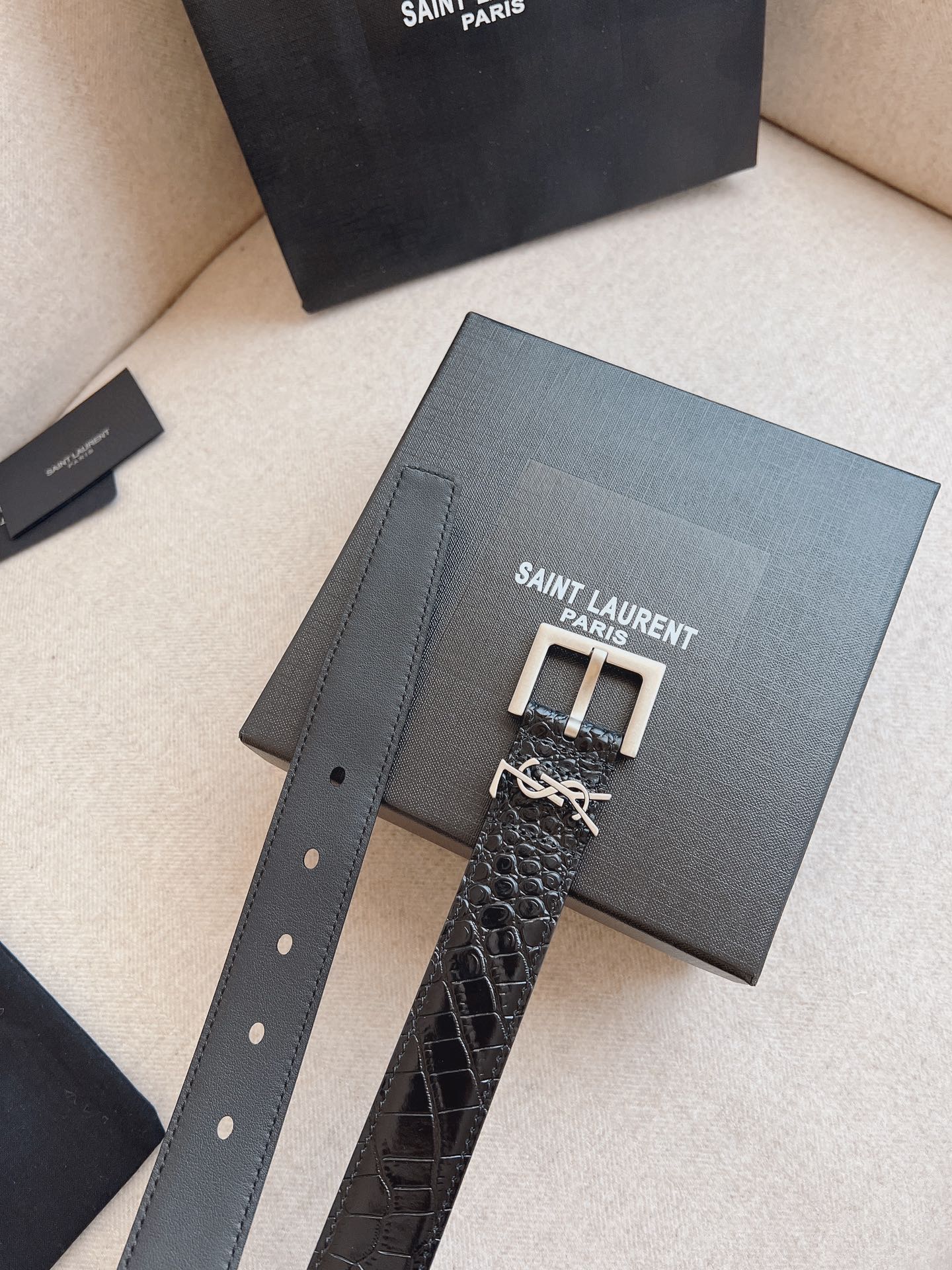 155RSL225PDE Stylish  High quality belt With full package