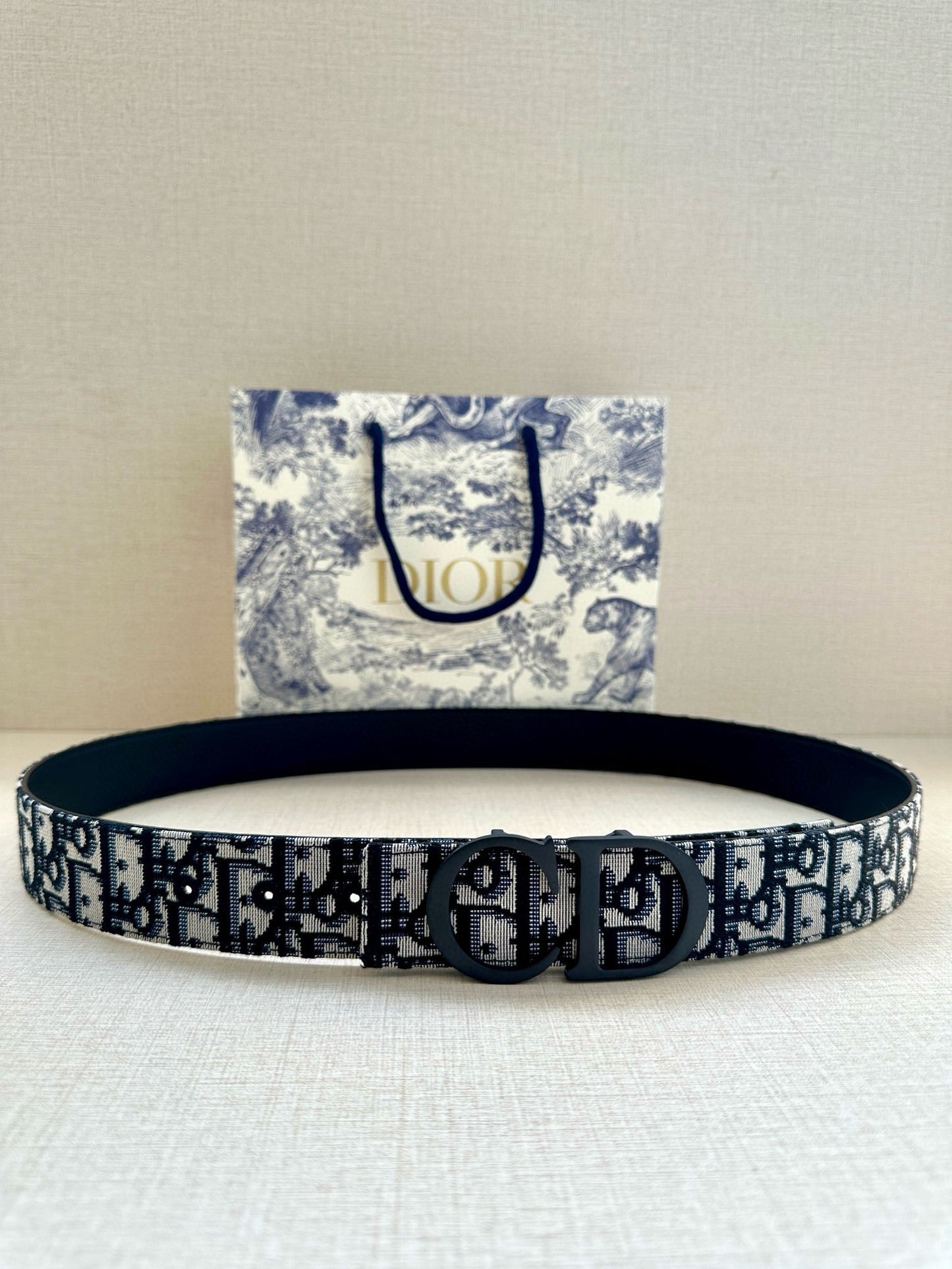 155RD207PDE Stylish  High quality belt With full package