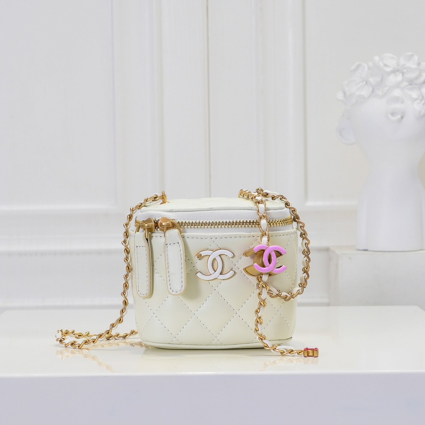 155XC32BDE Stylish leather bag