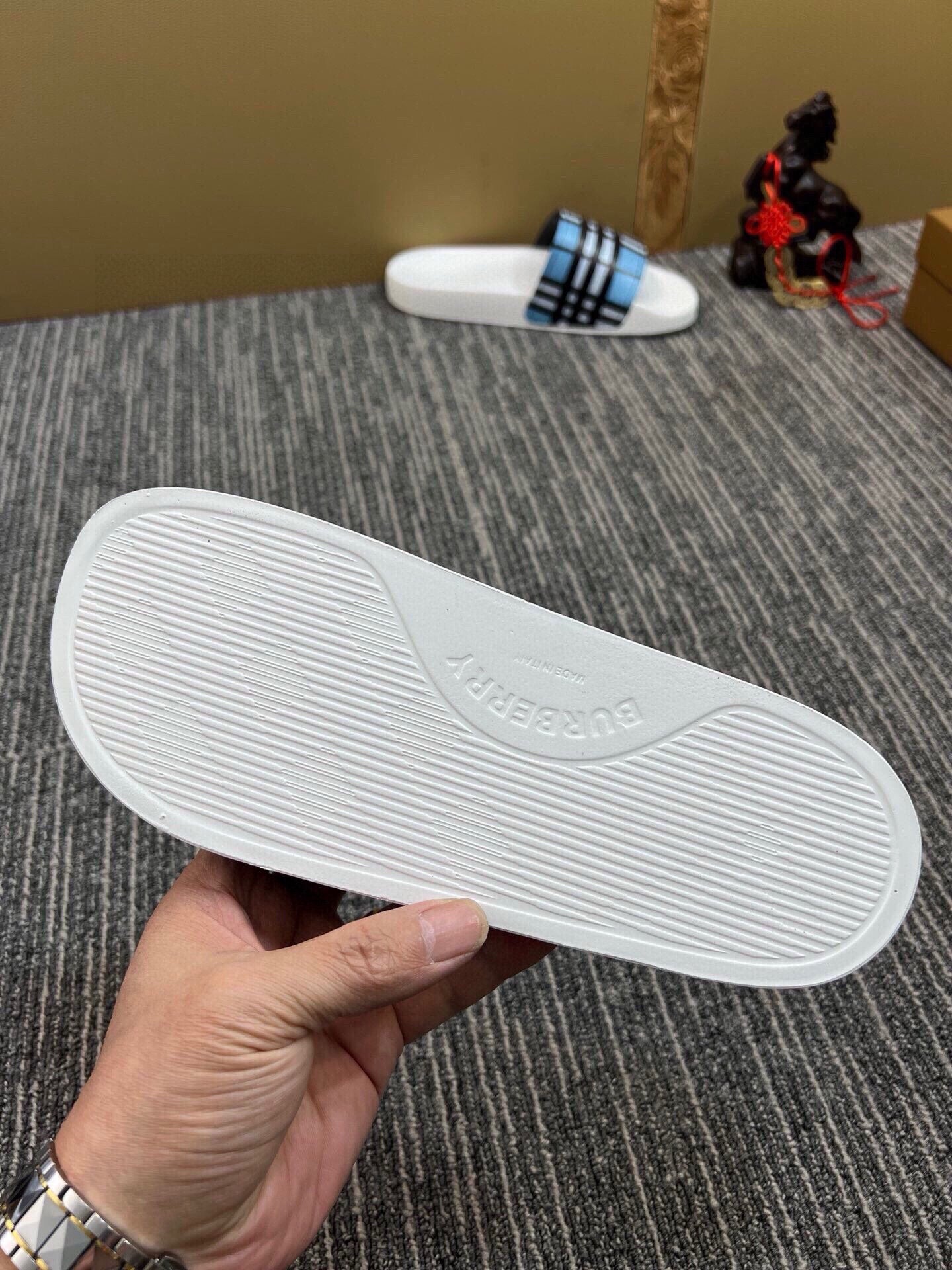 535ZR262ZDE Stylish Slippers