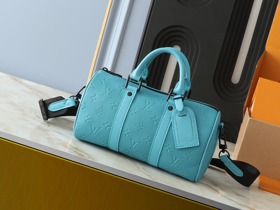 1XE60BDE Stylish leather bag